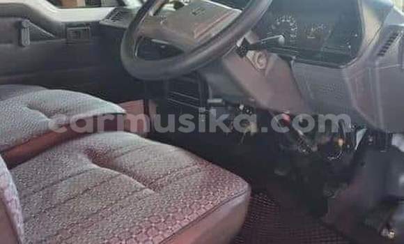 Buy Used Toyota Hiace White Car in Beitbridge in Matabeleland South Buy Used Toyota Hiace White Car in Beitbridge in Matabeleland South