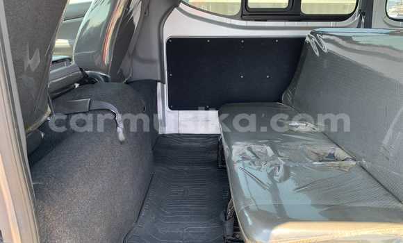 Acheter Occasion Voiture Nissan Nv350 Gris à Beitbridge, Matabeleland South Acheter Occasion Voiture Nissan Nv350 Gris à Beitbridge, Matabeleland South