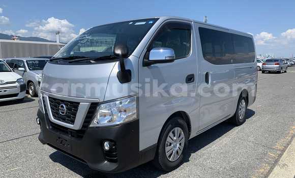Acheter Occasion Voiture Nissan Nv350 Gris à Beitbridge, Matabeleland South Acheter Occasion Voiture Nissan Nv350 Gris à Beitbridge, Matabeleland South
