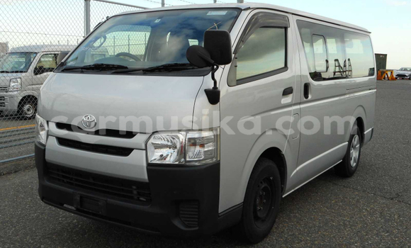 Acheter Occasion Voiture Toyota Hiace Gris à Beitbridge, Matabeleland South Acheter Occasion Voiture Toyota Hiace Gris à Beitbridge, Matabeleland South