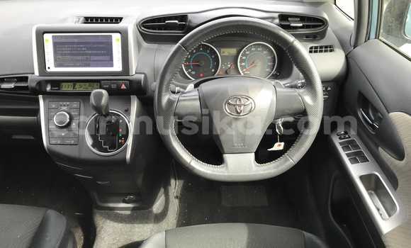 Nunua Ilio tumika Toyota Wish Bluu Gari ndani ya Beitbridge nchini Matabeleland Kusini Nunua Ilio tumika Toyota Wish Bluu Gari ndani ya Beitbridge nchini Matabeleland Kusini