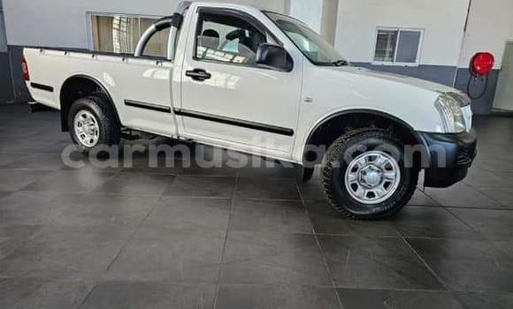 Acheter Occasion Voiture Isuzu KB Blanc à Beitbridge, Matabeleland South Acheter Occasion Voiture Isuzu KB Blanc à Beitbridge, Matabeleland South