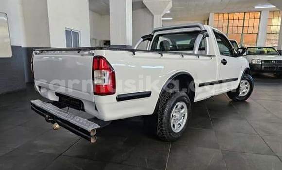 Acheter Occasion Voiture Isuzu KB Blanc à Beitbridge, Matabeleland South Acheter Occasion Voiture Isuzu KB Blanc à Beitbridge, Matabeleland South