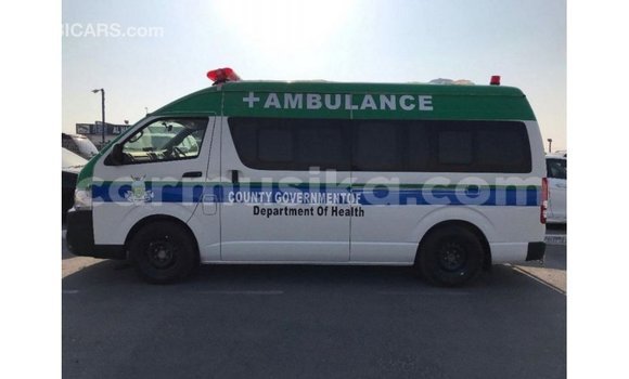 Nunua Imported Toyota Hiace Nyeupe Gari ndani ya Import - Dubai nchini Harare Nunua Imported Toyota Hiace Nyeupe Gari ndani ya Import - Dubai nchini Harare