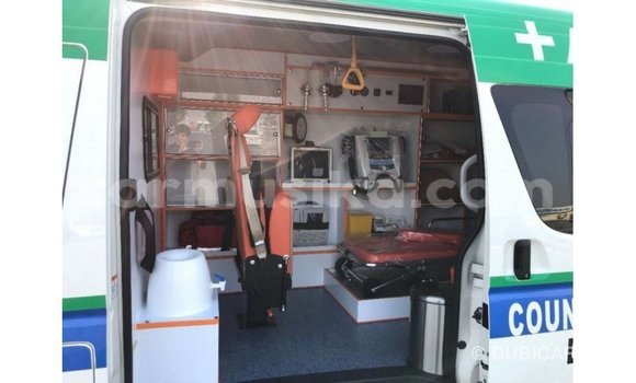 Nunua Imported Toyota Hiace Nyeupe Gari ndani ya Import - Dubai nchini Harare Nunua Imported Toyota Hiace Nyeupe Gari ndani ya Import - Dubai nchini Harare