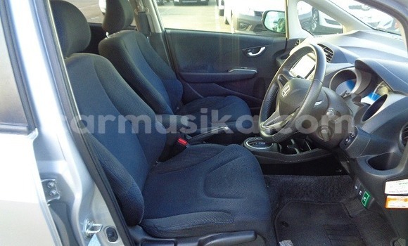 Acheter Occasion Voiture Honda Fit Gris à Beitbridge, Matabeleland South Acheter Occasion Voiture Honda Fit Gris à Beitbridge, Matabeleland South