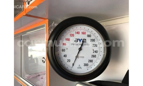 Nunua Imported Toyota Hiace Nyeupe Gari ndani ya Import - Dubai nchini Harare Nunua Imported Toyota Hiace Nyeupe Gari ndani ya Import - Dubai nchini Harare