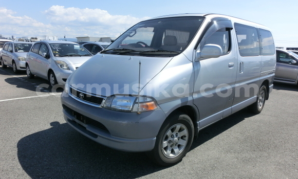 Acheter Occasion Voiture Toyota Granvia Gris à Beitbridge, Matabeleland South Acheter Occasion Voiture Toyota Granvia Gris à Beitbridge, Matabeleland South