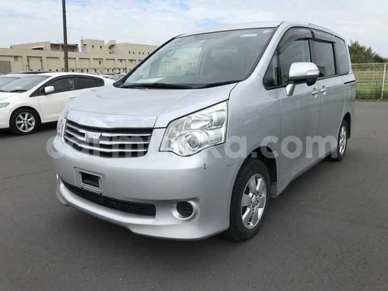 Big with watermark toyota noah matabeleland south beitbridge 33679