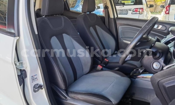Acheter Occasion Voiture Ford EcoSport Blanc à Beitbridge, Matabeleland South Acheter Occasion Voiture Ford EcoSport Blanc à Beitbridge, Matabeleland South