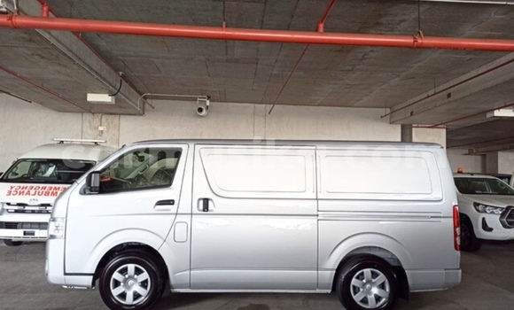 Acheter Occasion Voiture Toyota Hiace Gris à Beitbridge, Matabeleland South Acheter Occasion Voiture Toyota Hiace Gris à Beitbridge, Matabeleland South