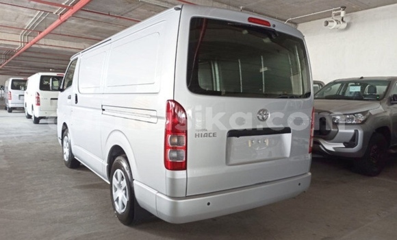 Acheter Occasion Voiture Toyota Hiace Gris à Beitbridge, Matabeleland South Acheter Occasion Voiture Toyota Hiace Gris à Beitbridge, Matabeleland South