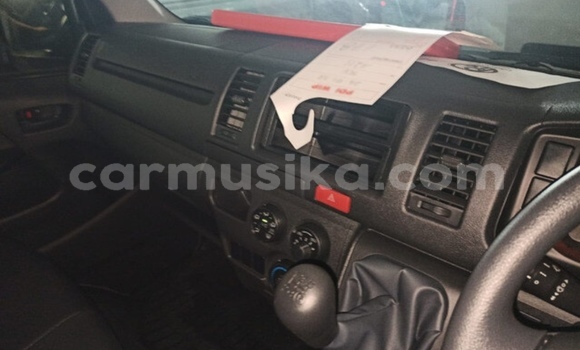 Acheter Occasion Voiture Toyota Hiace Gris à Beitbridge, Matabeleland South Acheter Occasion Voiture Toyota Hiace Gris à Beitbridge, Matabeleland South