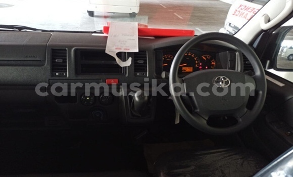 Acheter Occasion Voiture Toyota Hiace Gris à Beitbridge, Matabeleland South Acheter Occasion Voiture Toyota Hiace Gris à Beitbridge, Matabeleland South