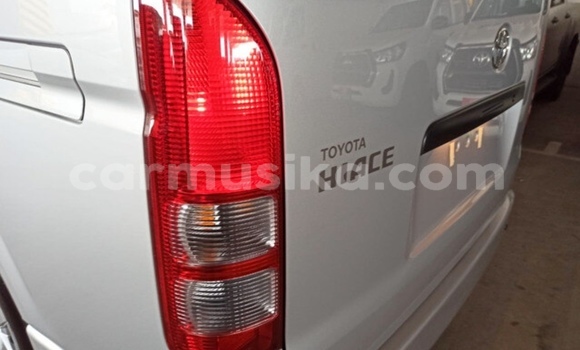 Acheter Occasion Voiture Toyota Hiace Gris à Beitbridge, Matabeleland South Acheter Occasion Voiture Toyota Hiace Gris à Beitbridge, Matabeleland South