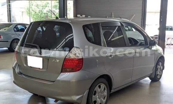 Acheter Occasion Voiture Honda Fit Gris à Beitbridge, Matabeleland South Acheter Occasion Voiture Honda Fit Gris à Beitbridge, Matabeleland South