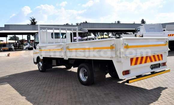 Tenga Tsaru Hino 300 Chena Rori in Harare in Harare Tenga Tsaru Hino 300 Chena Rori in Harare in Harare