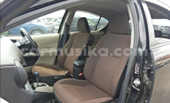 Acheter Import Voiture Toyota Aqua Noir à Beitbridge, Matabeleland South Acheter Import Voiture Toyota Aqua Noir à Beitbridge, Matabeleland South