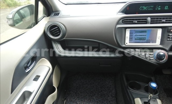 Acheter Import Voiture Toyota Aqua Noir à Beitbridge, Matabeleland South Acheter Import Voiture Toyota Aqua Noir à Beitbridge, Matabeleland South