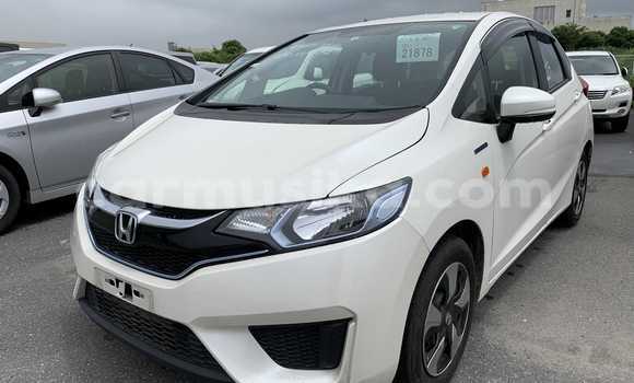 Nunua Ilio tumika Honda Fit Nyeupe Gari ndani ya Beitbridge nchini Matabeleland Kusini Nunua Ilio tumika Honda Fit Nyeupe Gari ndani ya Beitbridge nchini Matabeleland Kusini