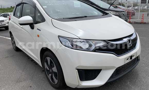 Nunua Ilio tumika Honda Fit Nyeupe Gari ndani ya Beitbridge nchini Matabeleland Kusini Nunua Ilio tumika Honda Fit Nyeupe Gari ndani ya Beitbridge nchini Matabeleland Kusini