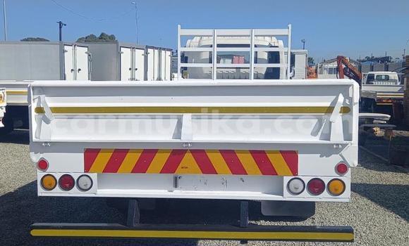 Acheter Occasion Utilitaire Isuzu FTR 850 Blanc à Beitbridge, Matabeleland South Acheter Occasion Utilitaire Isuzu FTR 850 Blanc à Beitbridge, Matabeleland South