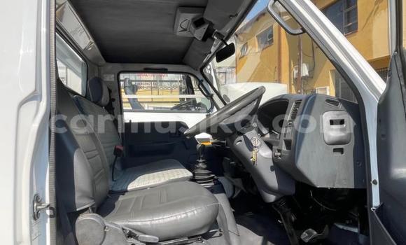 Acheter Occasion Utilitaire Toyota Dyna Blanc à Beitbridge, Matabeleland South Acheter Occasion Utilitaire Toyota Dyna Blanc à Beitbridge, Matabeleland South