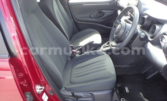 Nunua Ilio tumika Toyota Yaris Beige Gari ndani ya Beitbridge nchini Matabeleland Kusini Nunua Ilio tumika Toyota Yaris Beige Gari ndani ya Beitbridge nchini Matabeleland Kusini