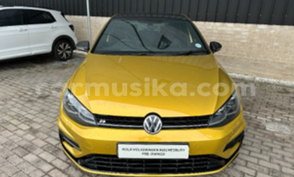 Buy Used Volkswagen Golf R Beige Car in Beitbridge in Matabeleland South Buy Used Volkswagen Golf R Beige Car in Beitbridge in Matabeleland South