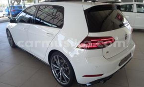 Buy Used Volkswagen Golf R White Car in Beitbridge in Matabeleland South Buy Used Volkswagen Golf R White Car in Beitbridge in Matabeleland South