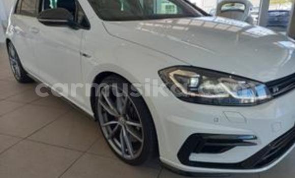Buy Used Volkswagen Golf R White Car in Beitbridge in Matabeleland South Buy Used Volkswagen Golf R White Car in Beitbridge in Matabeleland South