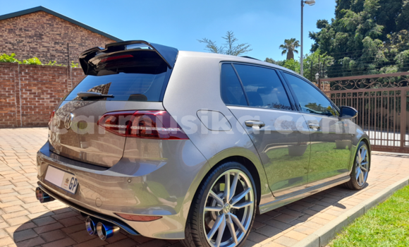 Tenga Tsaru Volkswagen Golf R Sirivha Mota in Beitbridge in Matabeleland South