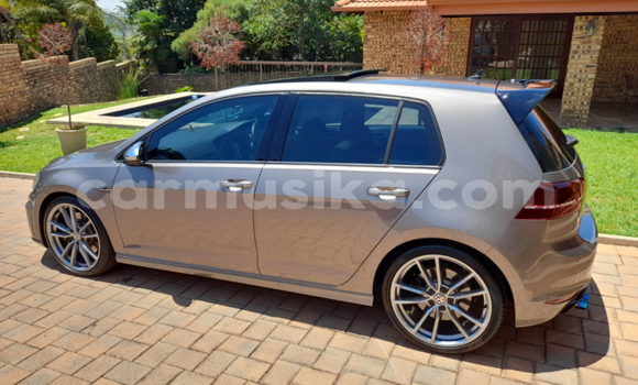 Tenga Tsaru Volkswagen Golf R Sirivha Mota in Beitbridge in Matabeleland South Tenga Tsaru Volkswagen Golf R Sirivha Mota in Beitbridge in Matabeleland South