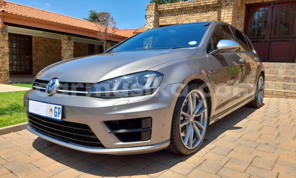 Tenga Tsaru Volkswagen Golf R Sirivha Mota in Beitbridge in Matabeleland South Tenga Tsaru Volkswagen Golf R Sirivha Mota in Beitbridge in Matabeleland South
