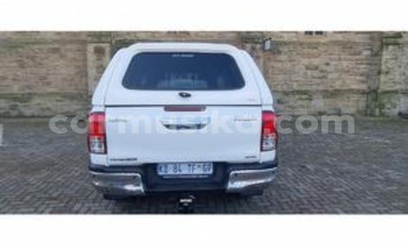 Buy Used Toyota Hilux White Car in Beitbridge in Matabeleland South Buy Used Toyota Hilux White Car in Beitbridge in Matabeleland South