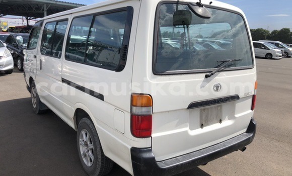 Tenga Tsaru Toyota Hiace Chena Mota in Beitbridge in Matabeleland South Tenga Tsaru Toyota Hiace Chena Mota in Beitbridge in Matabeleland South