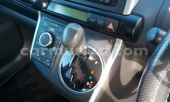 Buy Used Toyota Wish Red Car in Beitbridge in Matabeleland South Buy Used Toyota Wish Red Car in Beitbridge in Matabeleland South