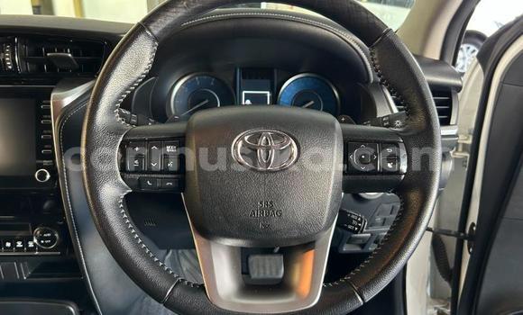 Acheter Occasion Voiture Toyota Fortuner Blanc à Beitbridge, Matabeleland South Acheter Occasion Voiture Toyota Fortuner Blanc à Beitbridge, Matabeleland South