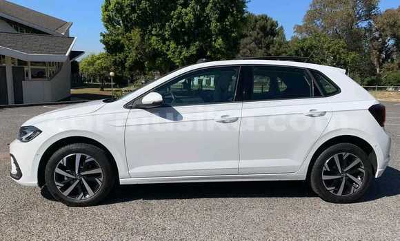 Acheter Occasion Voiture Volkswagen Polo Blanc à Beitbridge, Matabeleland South Acheter Occasion Voiture Volkswagen Polo Blanc à Beitbridge, Matabeleland South