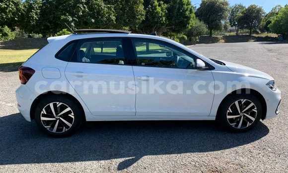 Acheter Occasion Voiture Volkswagen Polo Blanc à Beitbridge, Matabeleland South Acheter Occasion Voiture Volkswagen Polo Blanc à Beitbridge, Matabeleland South