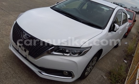 Acheter Occasion Voiture Toyota Allion Blanc à Beitbridge, Matabeleland South Acheter Occasion Voiture Toyota Allion Blanc à Beitbridge, Matabeleland South