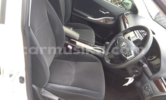 Acheter Occasion Voiture Toyota Allion Blanc à Beitbridge, Matabeleland South Acheter Occasion Voiture Toyota Allion Blanc à Beitbridge, Matabeleland South