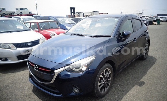 Nunua Ilio tumika Mazda Demio Bluu Gari ndani ya Harare nchini Harare Nunua Ilio tumika Mazda Demio Bluu Gari ndani ya Harare nchini Harare