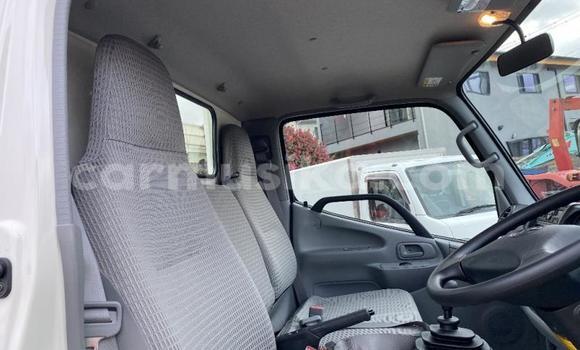 Nunua Ilio tumika Toyota Dyna Nyeupe Lori ndani ya Beitbridge nchini Matabeleland Kusini Nunua Ilio tumika Toyota Dyna Nyeupe Lori ndani ya Beitbridge nchini Matabeleland Kusini