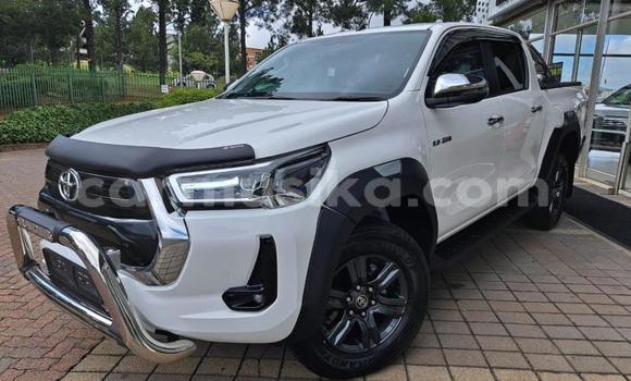 Buy Used Toyota Hilux White Car in Beitbridge in Matabeleland South Buy Used Toyota Hilux White Car in Beitbridge in Matabeleland South