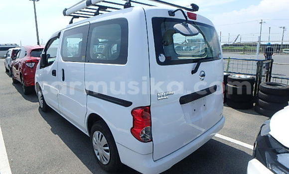 Buy Used Nissan NV200 White Car in Beitbridge in Matabeleland South Buy Used Nissan NV200 White Car in Beitbridge in Matabeleland South