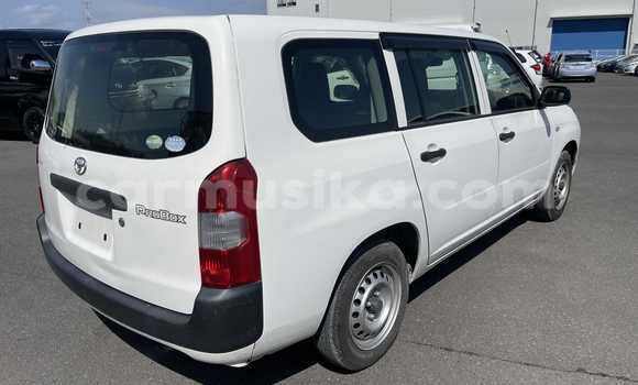 Acheter Occasion Voiture Toyota Probox Blanc à Beitbridge, Matabeleland South Acheter Occasion Voiture Toyota Probox Blanc à Beitbridge, Matabeleland South
