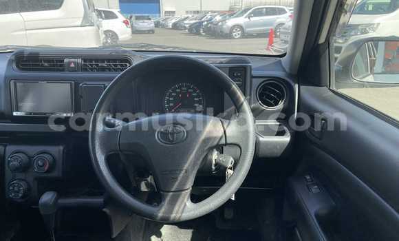 Acheter Occasion Voiture Toyota Probox Blanc à Beitbridge, Matabeleland South Acheter Occasion Voiture Toyota Probox Blanc à Beitbridge, Matabeleland South