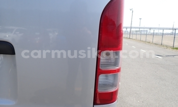 Acheter Occasion Voiture Toyota Hiace Blanc à Beitbridge, Matabeleland South Acheter Occasion Voiture Toyota Hiace Blanc à Beitbridge, Matabeleland South