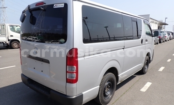 Acheter Occasion Voiture Toyota Hiace Blanc à Beitbridge, Matabeleland South Acheter Occasion Voiture Toyota Hiace Blanc à Beitbridge, Matabeleland South